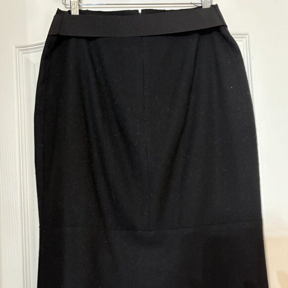 Elie Tahari Black flannel laser cut Skirt - Picture 4 of 4